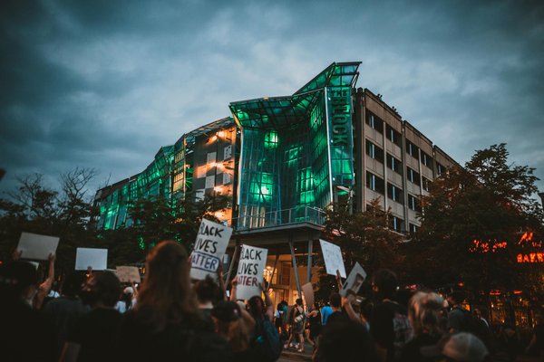 Vol en hélicoptère de Nice à Monaco : les avantages de ce mode de transport